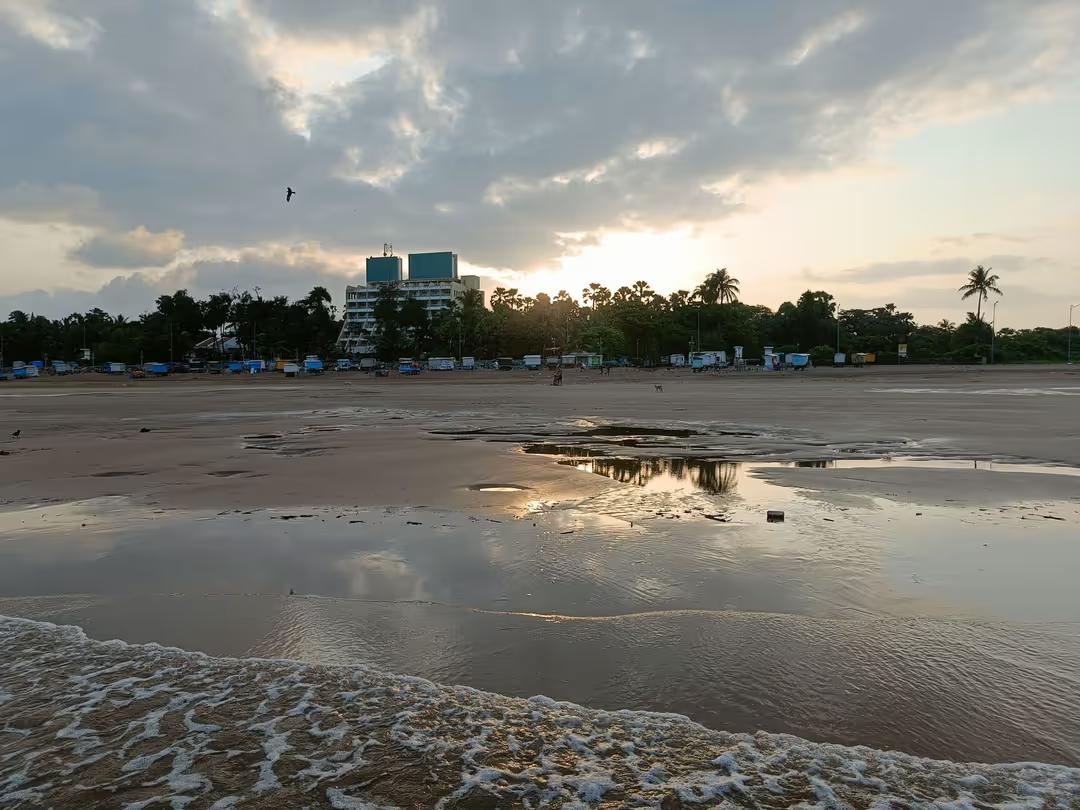 Fully Furnished Houses for Rent in Malad West